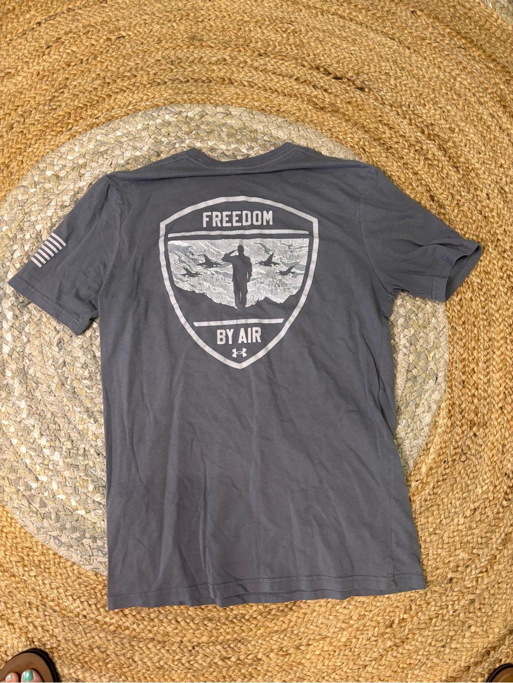 Under Armour Men’s Charcoal Gray 'By Air' Short Sleeve Tee - Picture 2 of 3